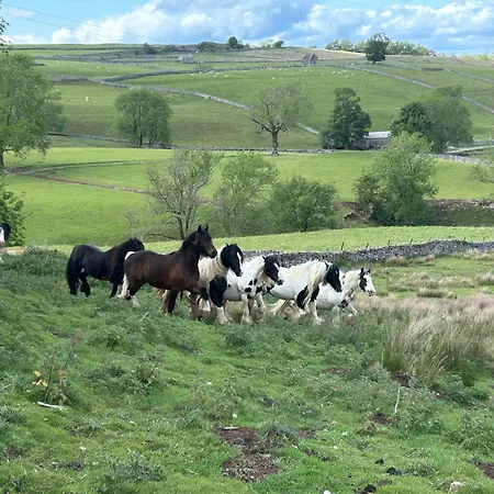 The Hayloft, Lakes & Dales בית נופש