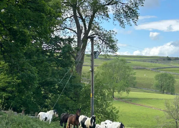 בית נופש The Hayloft, Lakes & Dales *